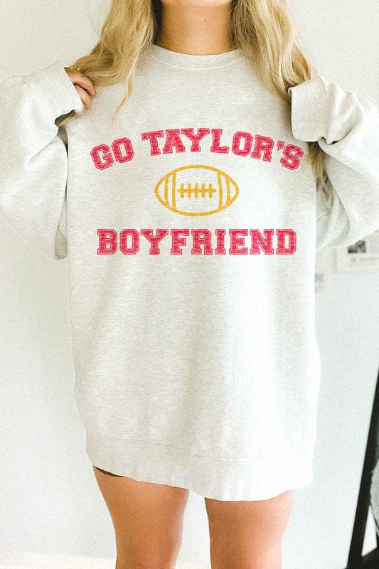 GO TAYLORS BOYFRIEND OVERSIZED GRAPHIC SWEATSHIRT