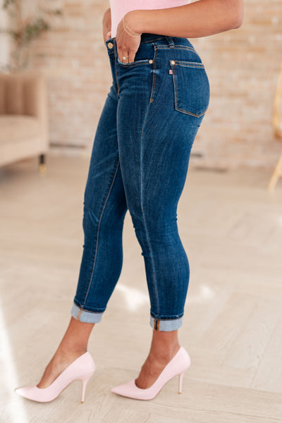 Bette Mid Rise Vintage Cuffed Capri Skinny Jean